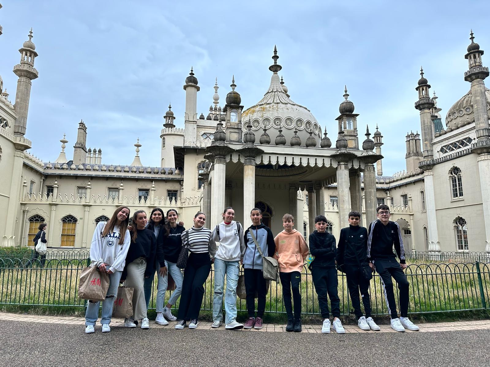 Programa para aprender inglés en Dublín con clases presenciales, inmersión lingüística y convivencia internacional.
